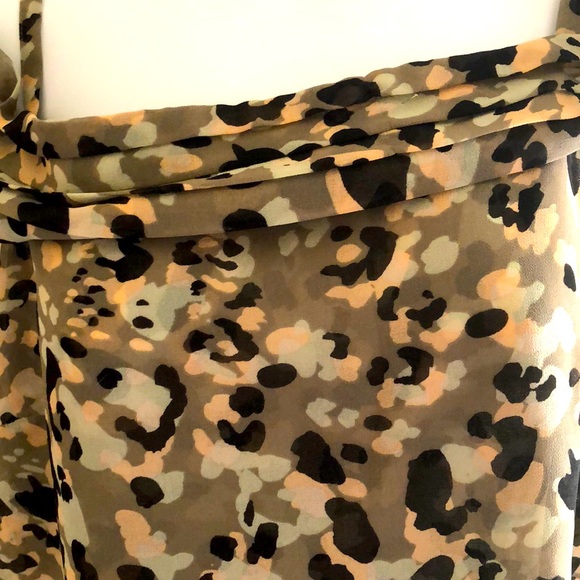 Cabi off Shoulder ladies soft camouflage shirt - Picture 2 of 4